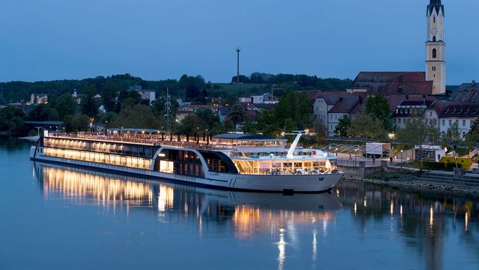 River ship